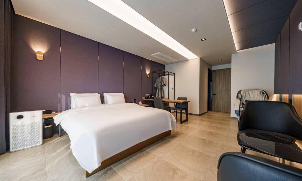 Anseong Nomad Hotel ภายนอก รูปภาพ