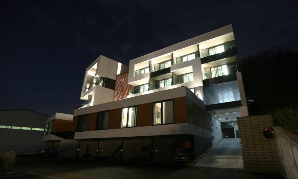 Anseong Nomad Hotel ภายนอก รูปภาพ
