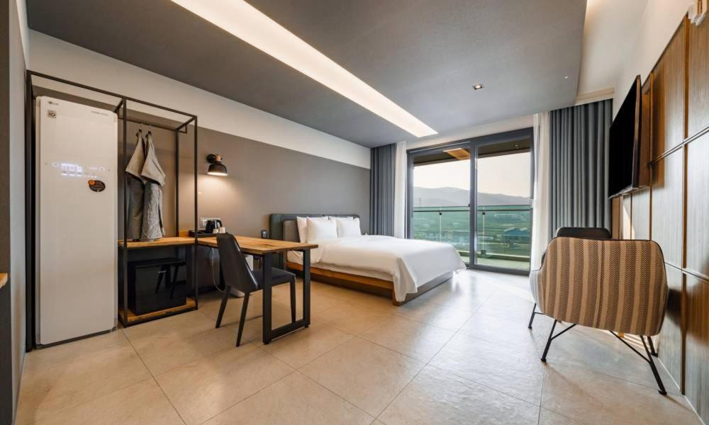 Anseong Nomad Hotel ภายนอก รูปภาพ